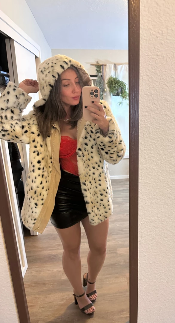 Do you approve of my outfit 