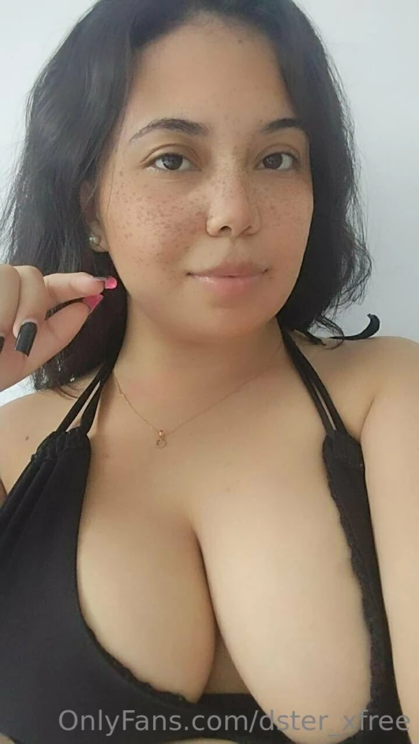 Want to have fun with my big titties dster_x 