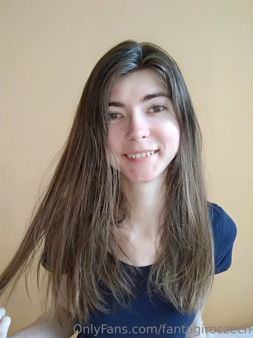 New photoset lot of pics of sweaty unwashed hair unshaved legs foot part 17 