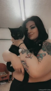 The black hair is back i feel stupidly attractive with this colour part 5