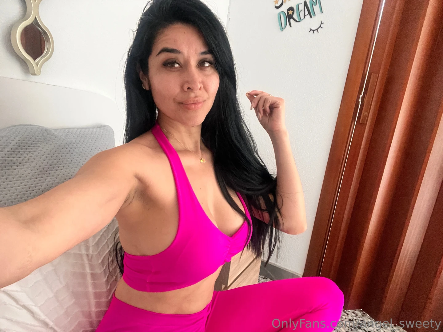 Happy wednesday babe we re halfway through the week how s your day 