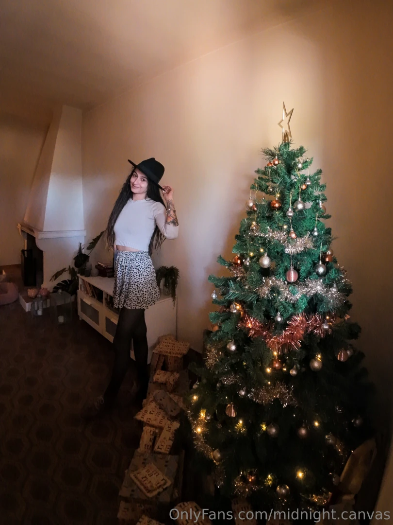 Sipping cocoa watching the lights twinkle and pretending i haven t 