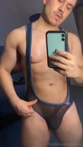 Singlet de mesh no deja nada a la imaginaci n