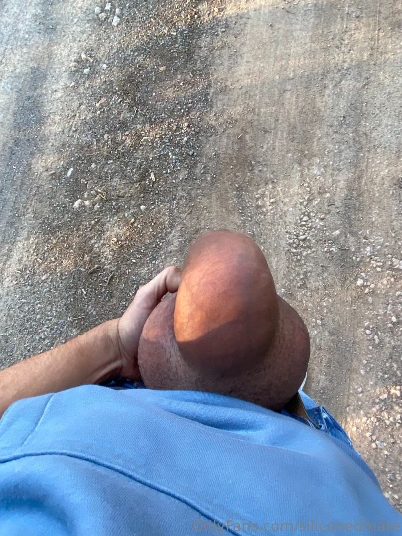 How i look when i m walking vs how my bulge really is let s say i make part 1 