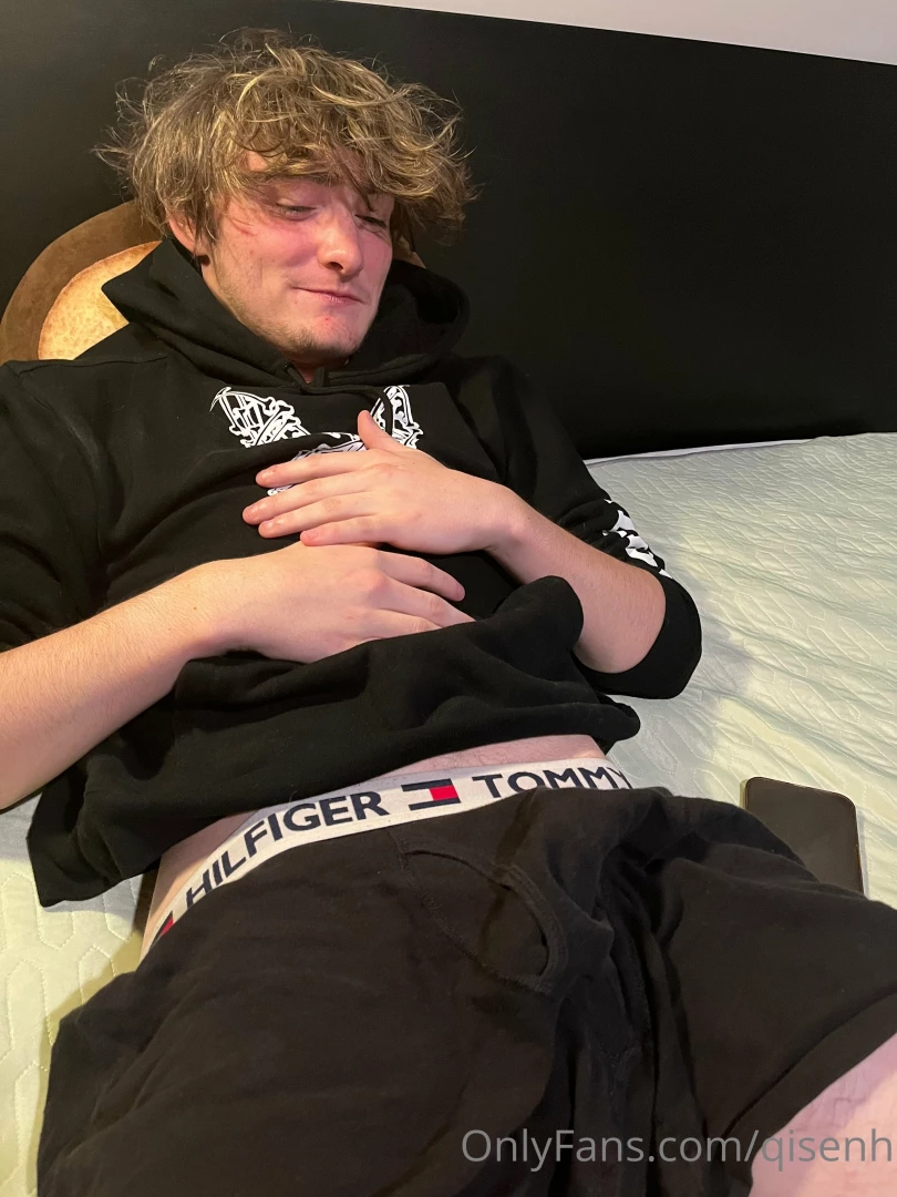 Got a new str8 boy do u guys think he is cute 