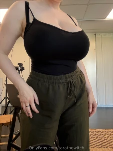 Hi mr it guy could you help me with my laptop incl lil clip because part 2