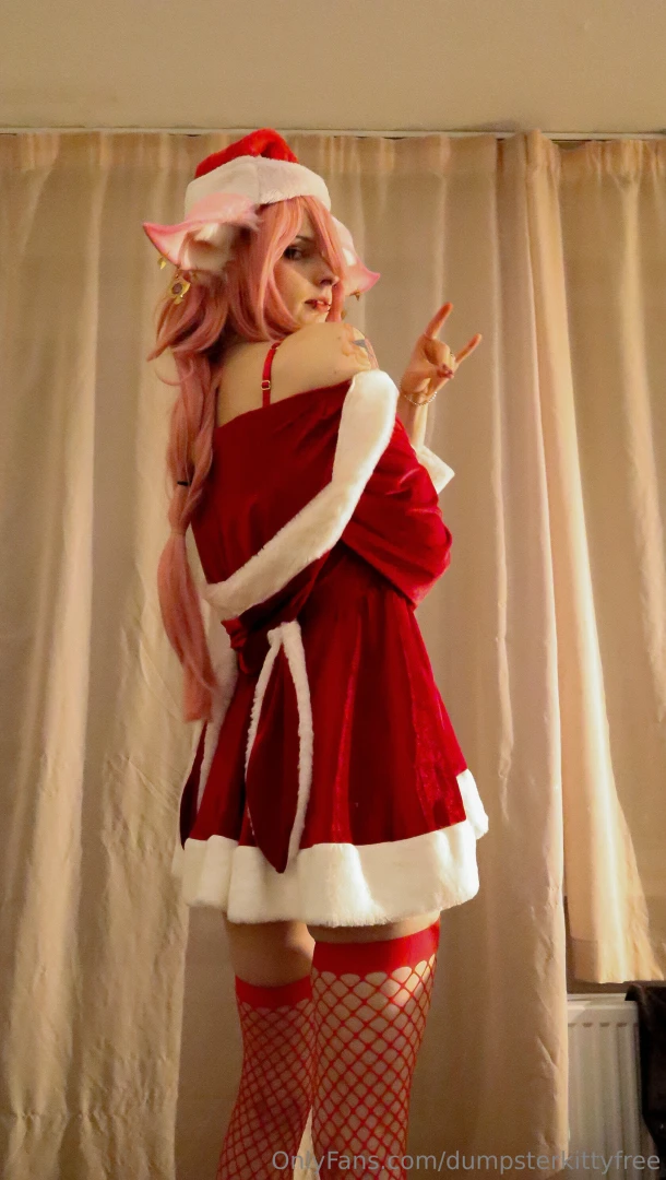 Let s get into the christmas spirit together 