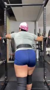 I was recording my squat warmups from the back because i have to