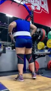 I took a lil bit of a tumble while warming up at the gym this week but part 3