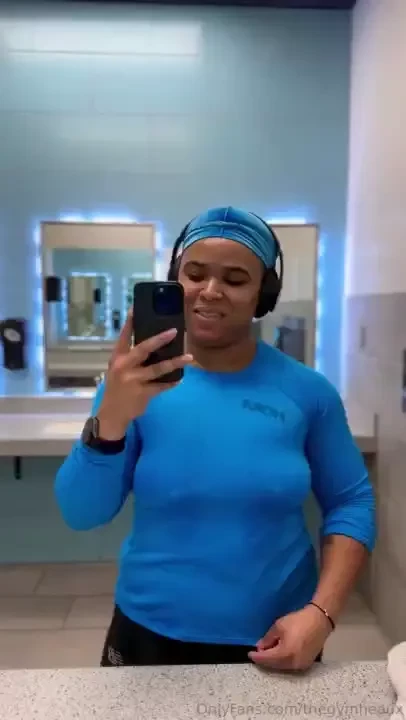 I took a lil bit of a tumble while warming up at the gym this week but 