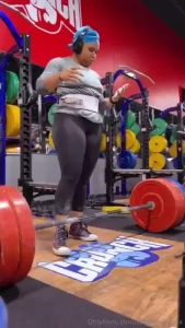 Here s my lifts from this week and some empty movie theater bathroom part 3