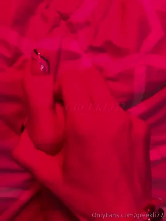 Ending my last day with this pedicure under the red light therapy lamp 