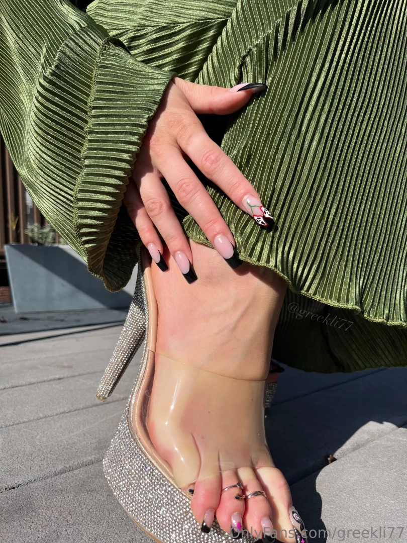 Nothing like a sole sunday with a full video from the back feeturing 