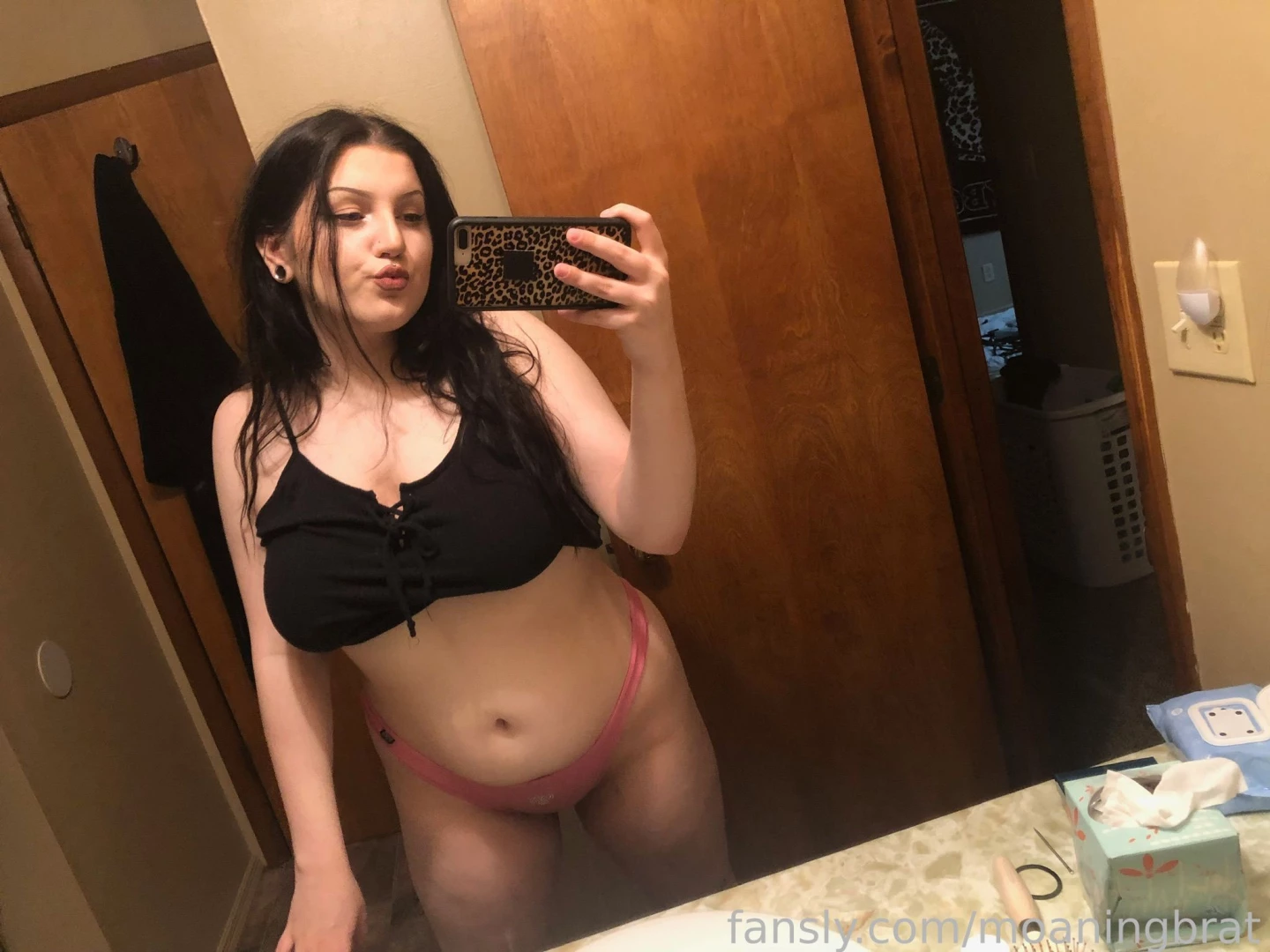 My first post here on fansly 