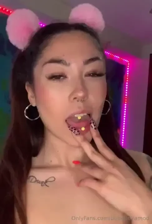 Hago muchas travesuras con esta leng ita 