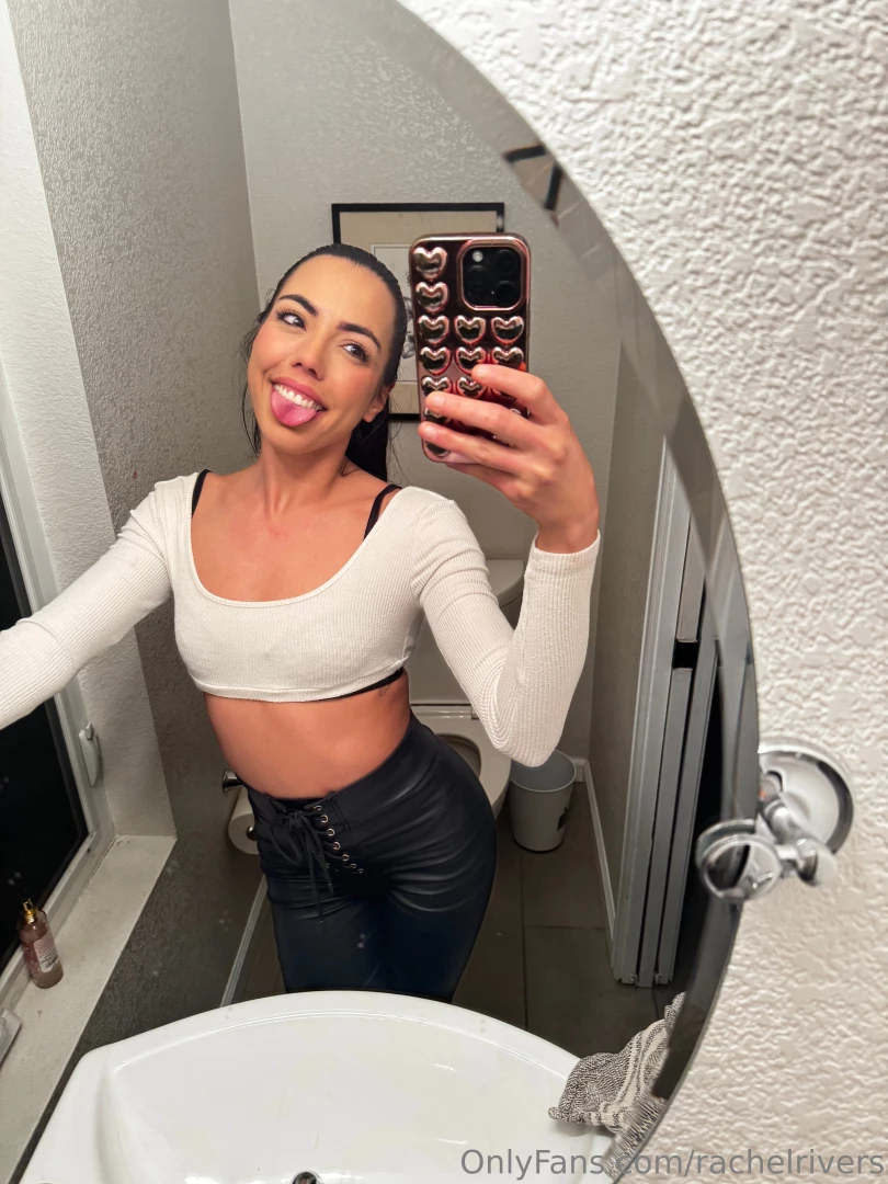 Mirror selfies part 133 