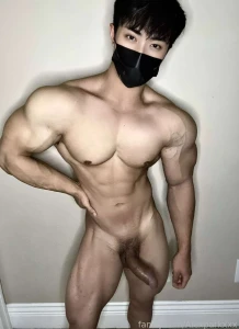 Roleplay you notice me in the gym and offer me money for sex i m