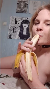 I just love long bananas i m going to open my mouth and let this