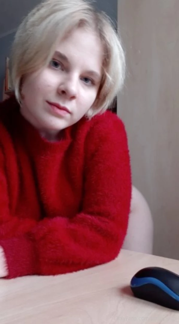 I sit and look at you my sweetie and imagine you fucking me on this 