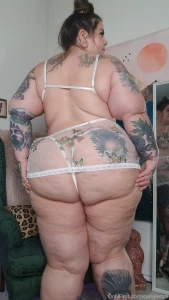 Happy sunday from me and my huge ass part 3