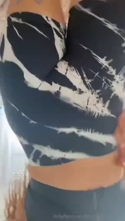 Te gusta como me marca el culito 