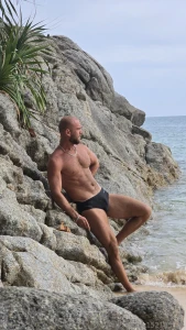 The other side of the beach by the cliff part 2