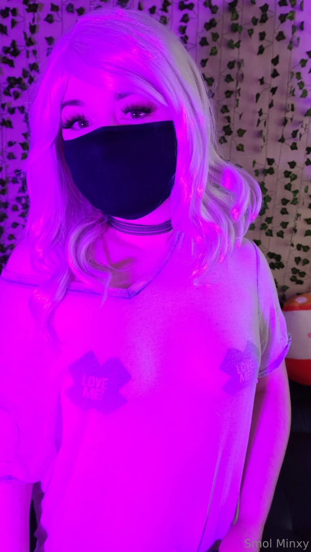 Dare - take a naked selfie and send it to me full amp uncensored 