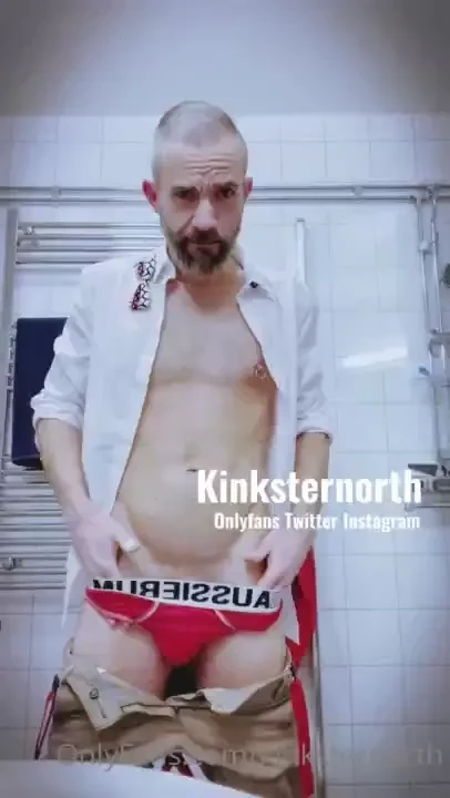 Hope you are having a pawsome christmas this kinkster pup really 