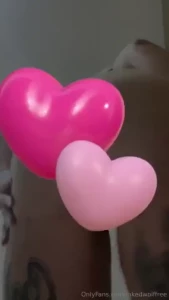 Celebrating nnn a little video doing ass spreading and winking my