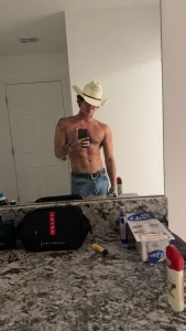 Im texting responding and posting all day on my vip yourboymickey part 1