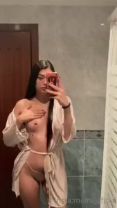 Buenoos dias me he levantado un poco cachonda hoy