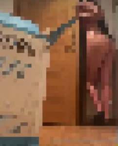 As le abro la puerta al de glovo quieres ver que pasa despu s soy muy