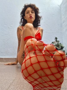 Full red set more than 30 photos for you do you prefer barefoot or part 3
