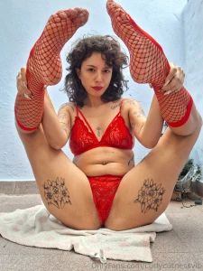 Full red set more than 30 photos for you do you prefer barefoot or part 21