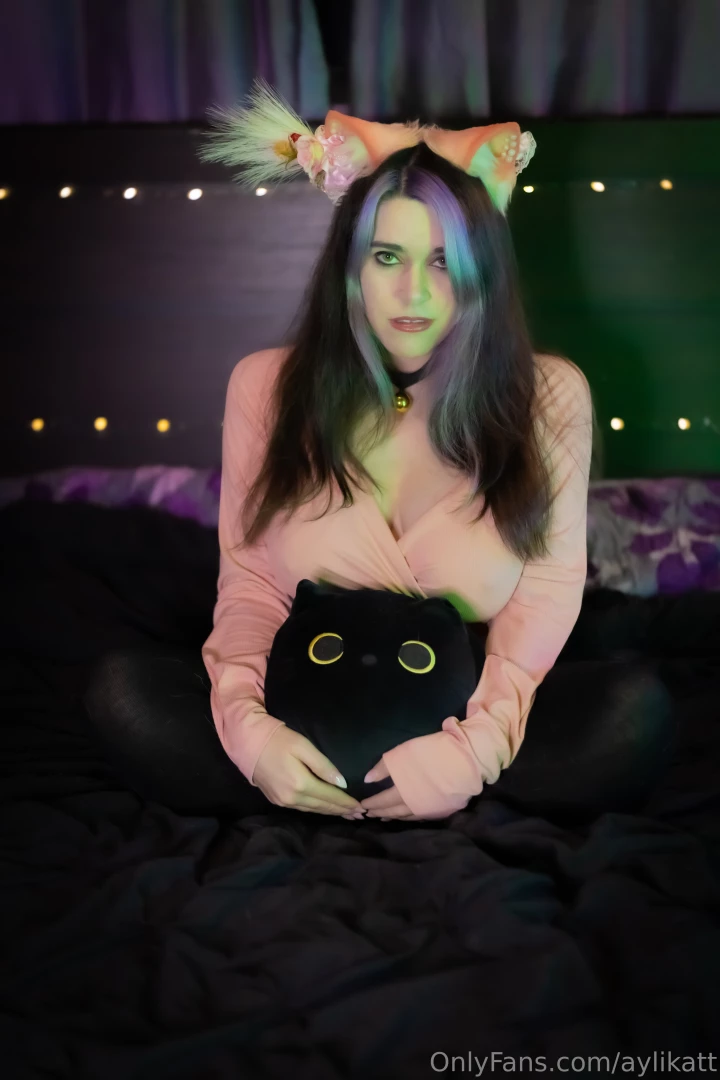 Pov your catgirl gf missed you while you were at work 