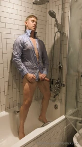 I got horny doing video calls from my hotel room i thought a cool part 1