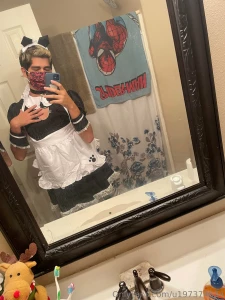 Femboy friday ima probably start posting again 3 well start posting at