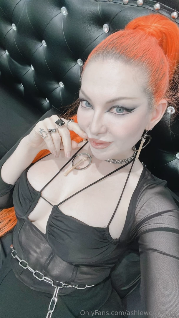 Waiting to hear from you over on my vip page ashlewddae 