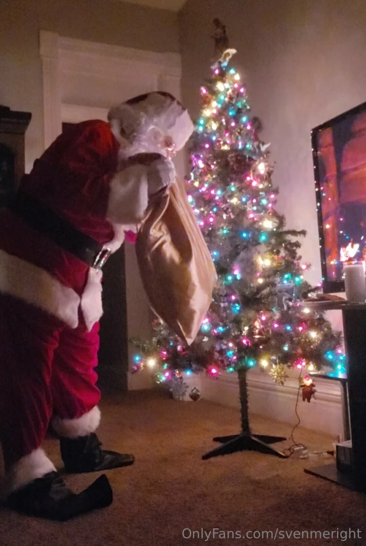 Merry happy christmas holidays here it is the sfw to start but it is part 24 