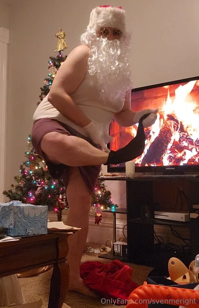 Merry happy christmas holidays here it is the sfw to start but it is part 10 