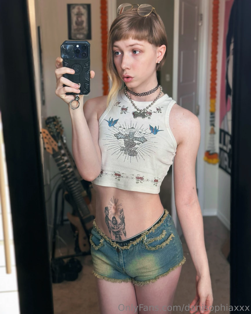 Hey cutie whats the story 