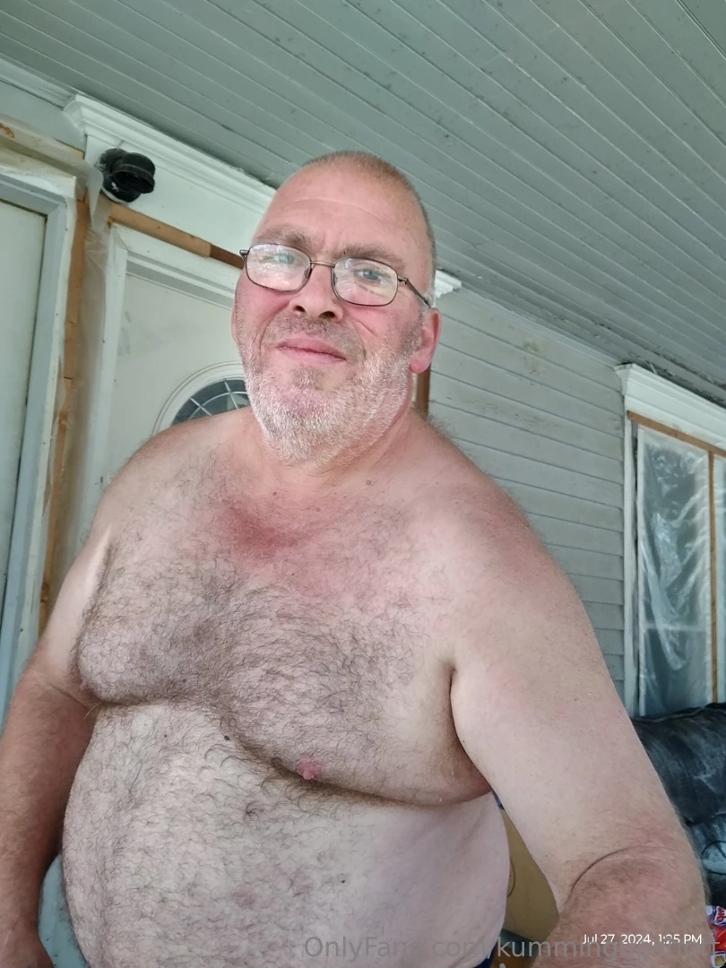 Dam i need some color https onlyfans com kummingupshort https www part 1 