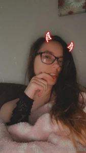 Your fav devil girl is waitingggg