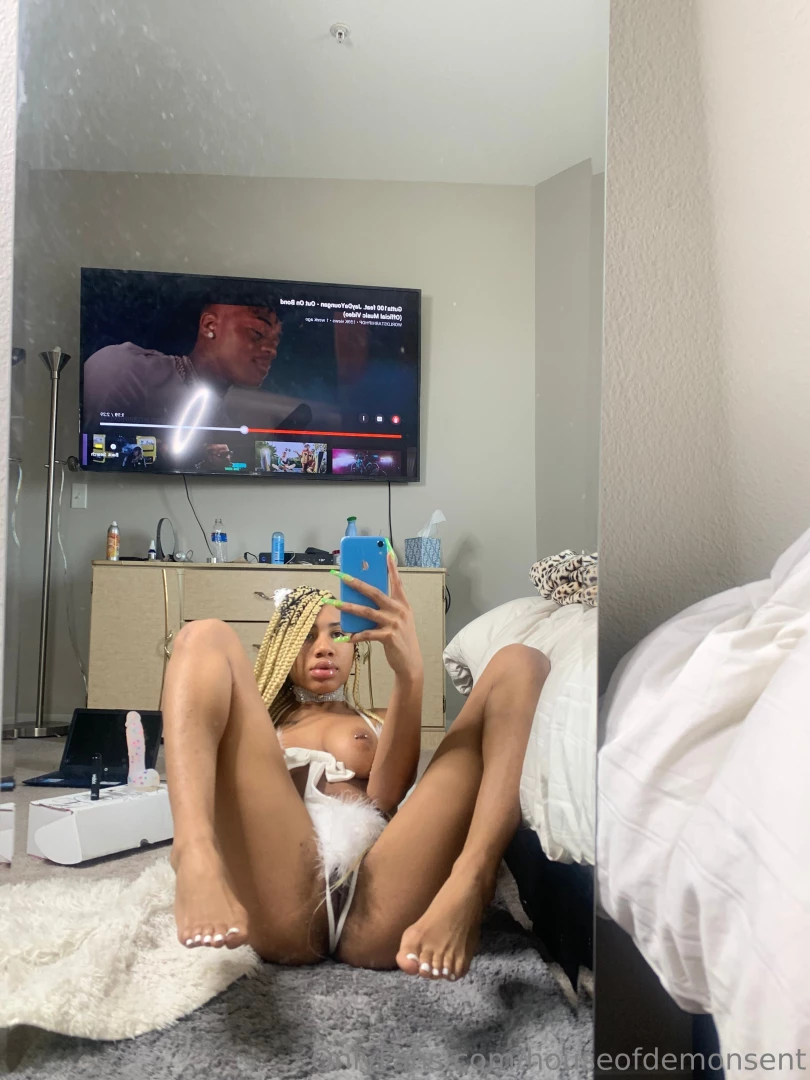 Can i be your favorite kitty happy tittietuesday fetish hairy pussy part 5 