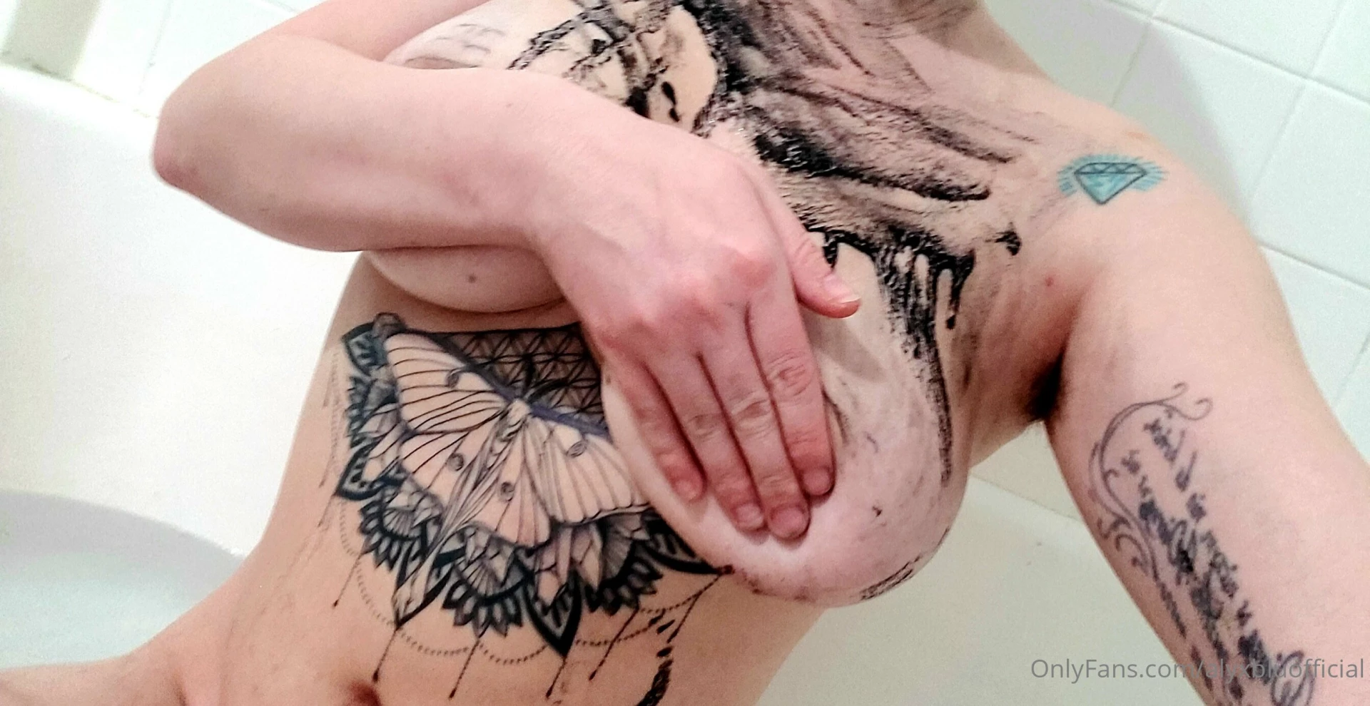 Exfoliating demon bath heheeee part 3 