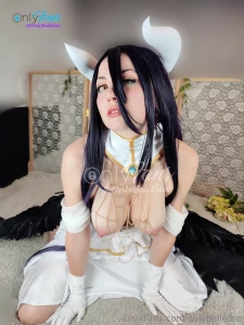 Muchas gracias por este cosplay de albedo overlord a mi querido fan