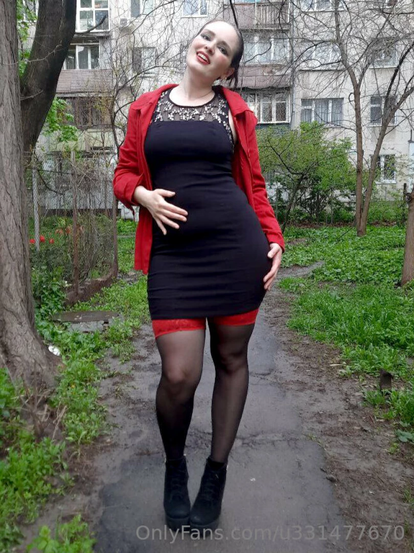 I love it when i m wearing stockings and the breeze caresses my ass part 4 