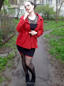 I love it when i m wearing stockings and the breeze caresses my ass part 1