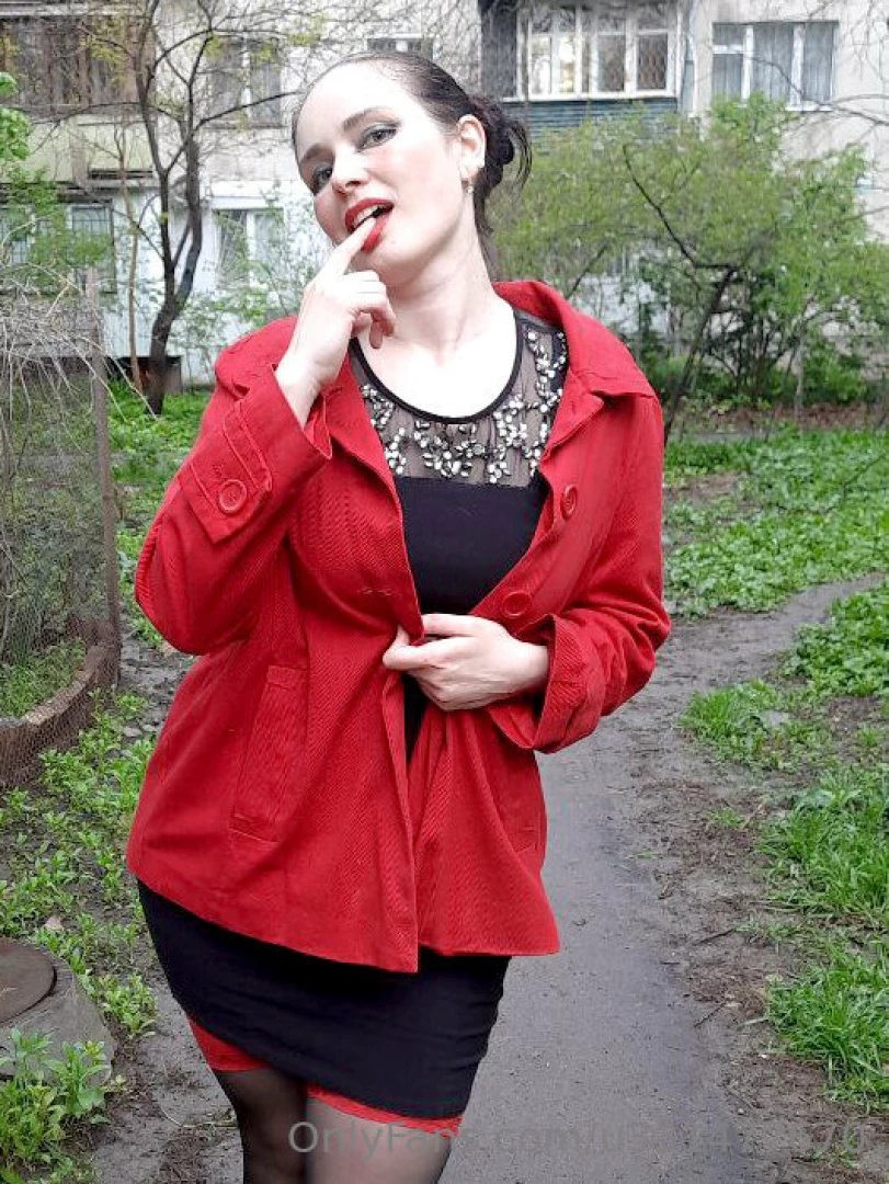 I love it when i m wearing stockings and the breeze caresses my ass part 6 