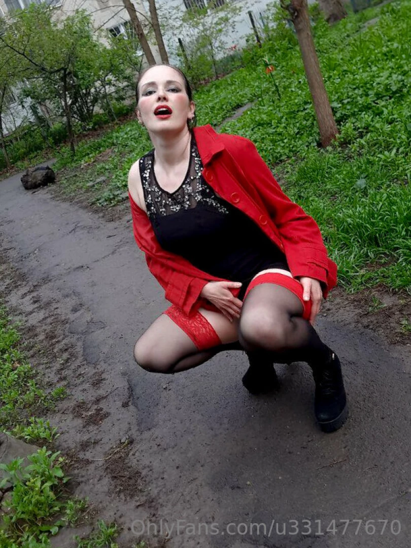 I love it when i m wearing stockings and the breeze caresses my ass part 7 
